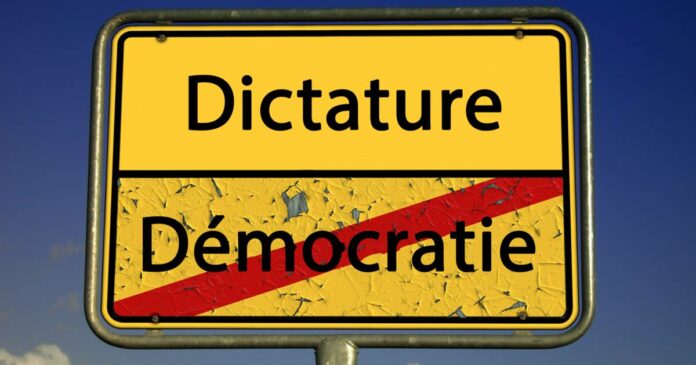 Dictature