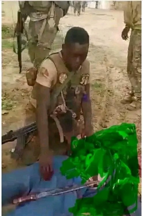 Soldat cannibale au Mali