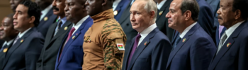 Moscou ne s'embarrasse pas à soutenir les dictateurs africains.