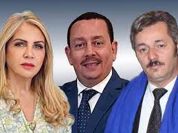 Saïda Neghza, Belkacem Sahli et Abdelhakim Hamadi,