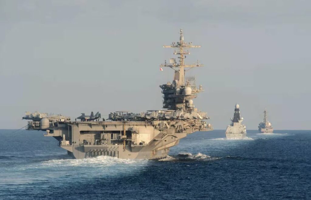 Porte-avions américain