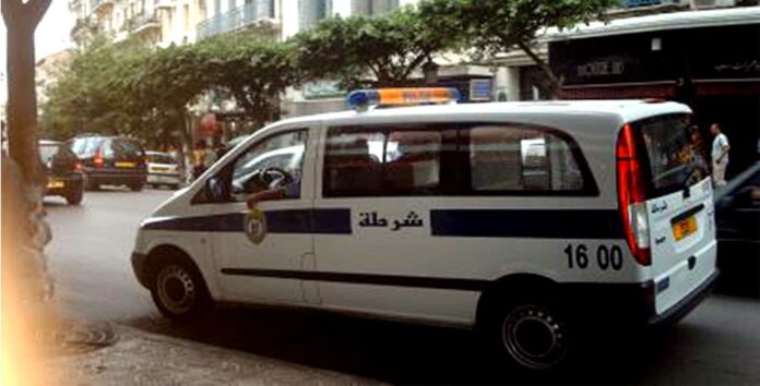 Véhicule de police en Algérie