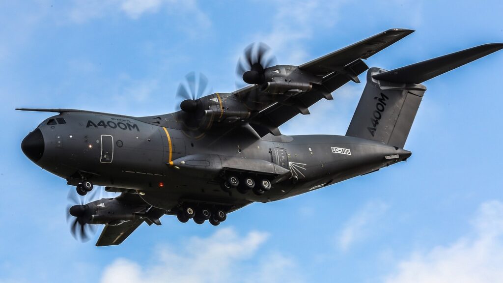 Avion militaire