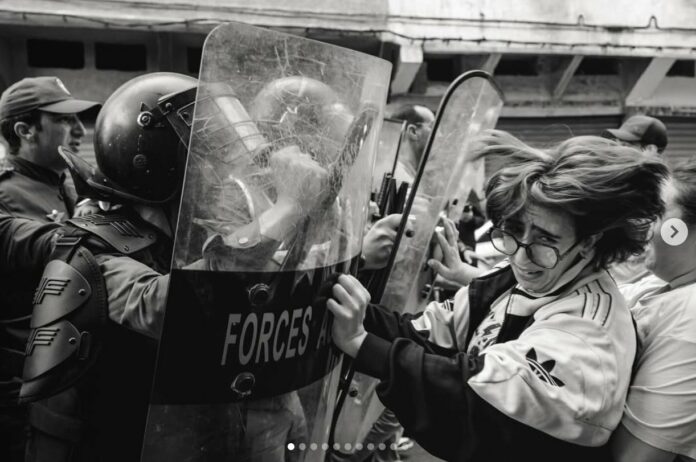 Les jeunes Marocains vent debout. Crédit : @_yassine_toumi