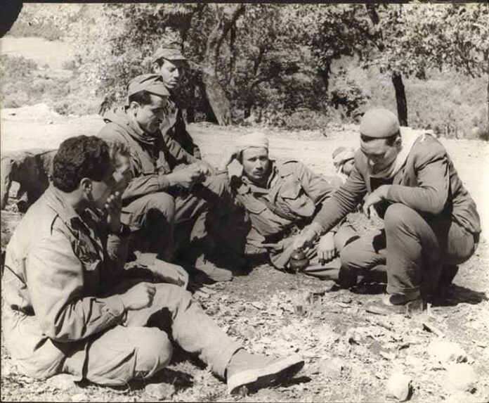 Moudjahidine1 Moudjahidine en repos