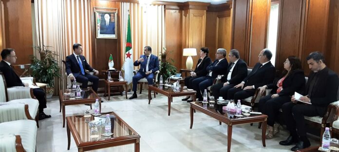 Mohamed Arkab et la délégation européenne