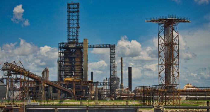 Raffinerie du pétrole