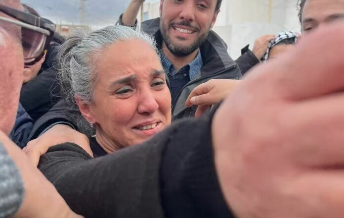 Sonia Dahmani à sa sortie de prison