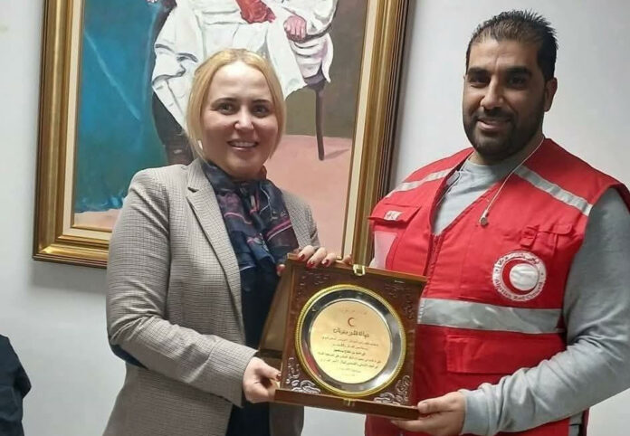 Ibtissem Ibtissem Hamlaoui et un de ses collaborateurs