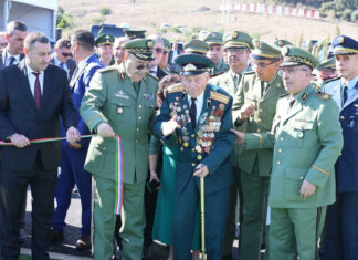 Un monument à la mémoire des démineurs russes inauguré à El Tarf Hommage aux démineurs russes à El Tarf