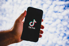 TikTok, le risque pour vos jeunes, la protection pour les miens TikTok