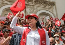 Tunisie : Abir Moussi dénonce depuis sa prison une « injustice politique », son parti réclame sa libération Abir Moussi
