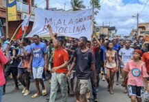 Madagascar : la jeunesse qui réinvente la souveraineté africaine Manifestants à Madagascar