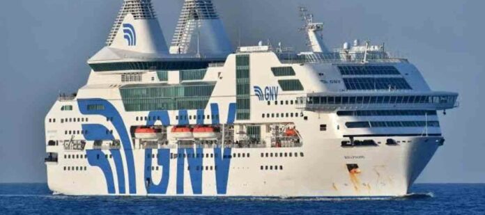 Ferry de la compagnie GNV bloqué à Sète à destination d'Alger