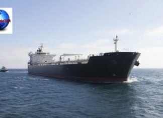 L’Iran saisit un pétrolier étranger pour contrebande de carburant Un pétrolier saisit par l'Iran.