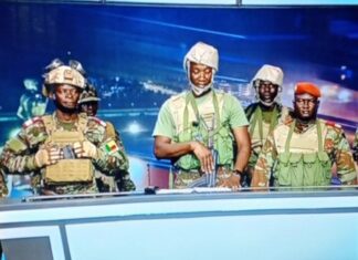 Bénin : une douzaine de militaires arrêtés après «l’échec» de leur putsch Des militaires ont annoncé, ce dimanche 7 décembre 2025, à la télévision nationale, avoir destitué le président Patrice Talon.