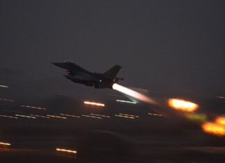 Le Pentagone dit avoir frappé «plus de 70 cibles» en Syrie bombardier américain