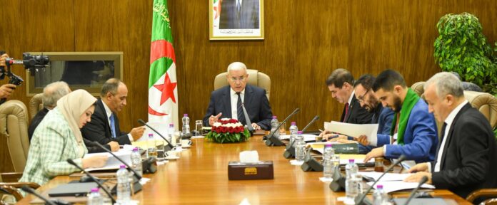 Ibrahim Boughali, a présidé dimanche une réunion de travail consacrée aux ultimes préparatifs en vue de l’examen du projet de loi portant criminalisation de la colonisation française en Algérie Ibrahim Boughali, a présidé dimanche une réunion de travail consacrée aux ultimes préparatifs en vue de l’examen du projet de loi portant criminalisation de la colonisation française en Algérie