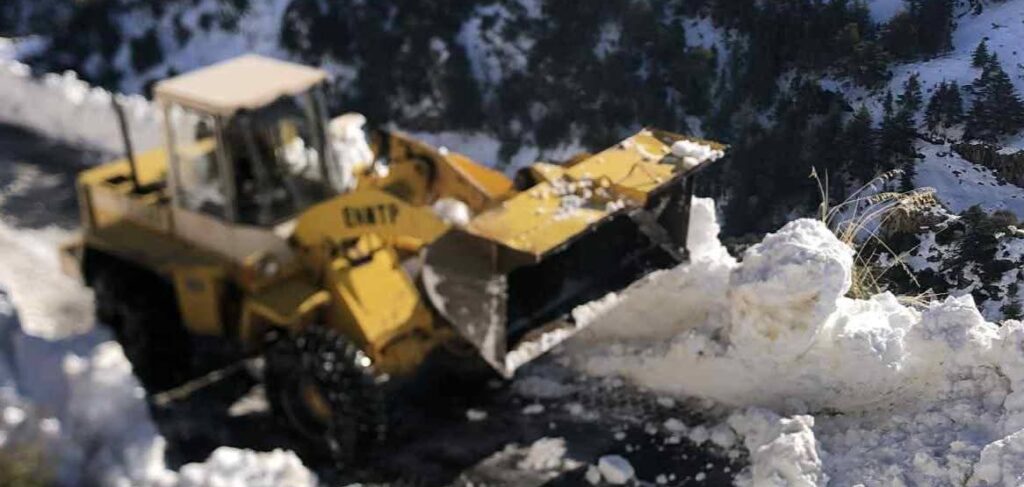 Neige : routes coupées en Kabylie