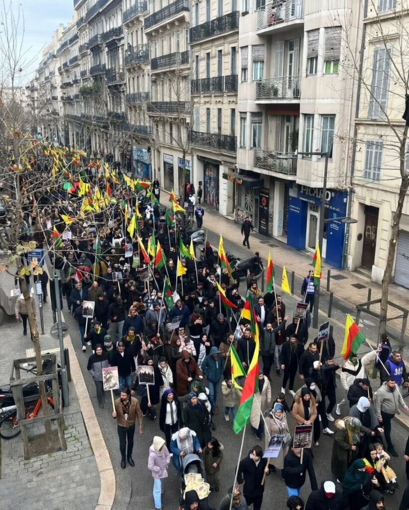 Marche de soutien au peuple kurde réprimé en Syrie et en Turquie.